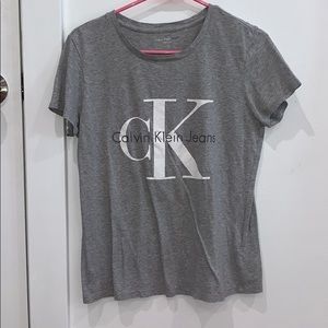 Calvin Klein T-shirt